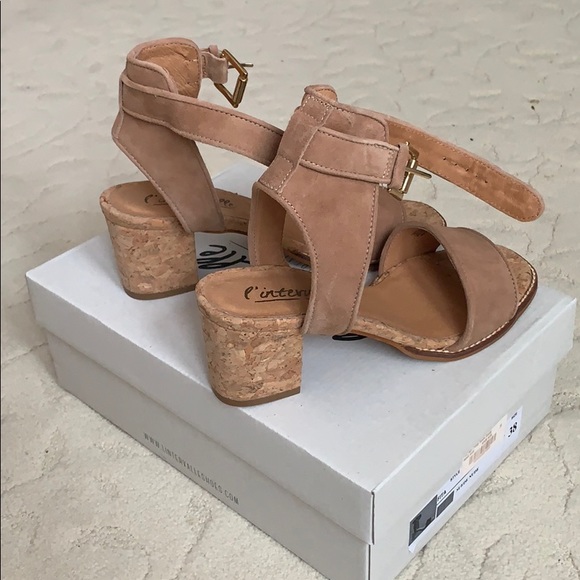 New in box  Suede Sandals, size 38 - Picture 2 of 8